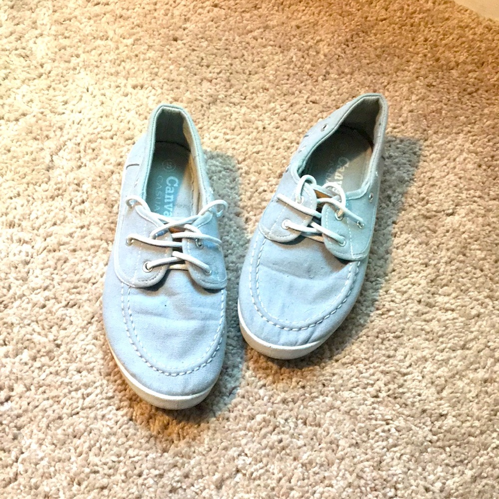 Summer sock-less shoes